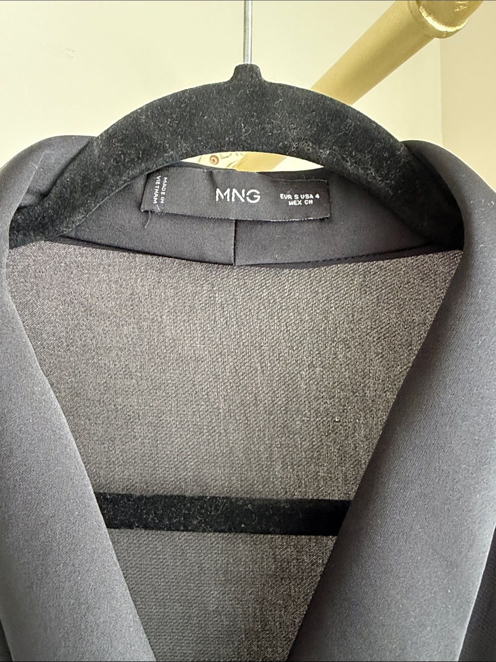 Mango Blouse - Picture 2 of 3